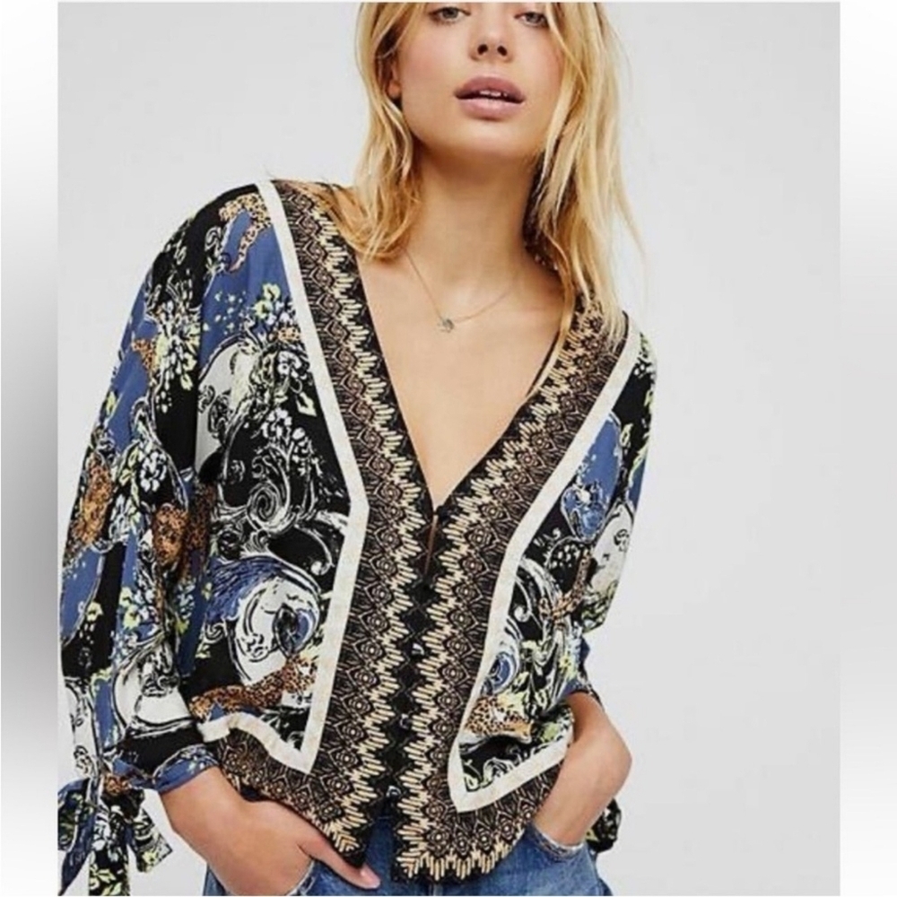 Free People Catch Me If You Can Tie Sleeve Geometric Cheetah Print Top Size M